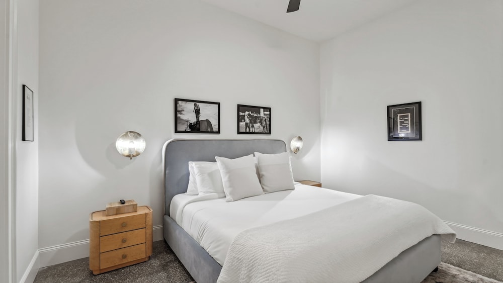 the mary beth hotel and gallery
