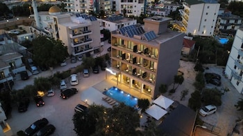 Resol Hotel 2,,3 star