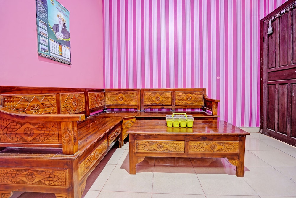 spot on 92673 gang songo syariah homestaynearwisata osing