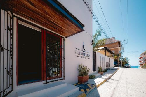 hotel guitarra inn