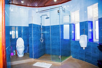 netluna villa hotel and tours