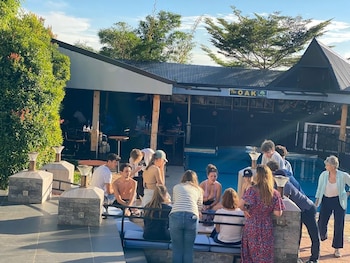 netluna villa hotel and tours