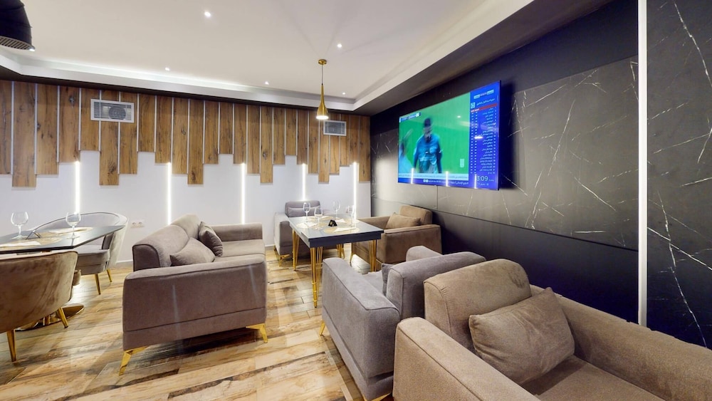 kingdom luxury hotel