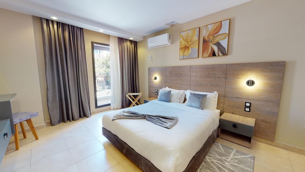 kingdom luxury hotel