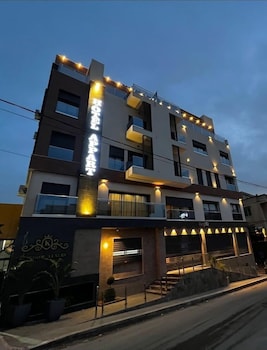 kingdom luxury hotel