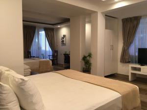 lavinia bay beach hotel