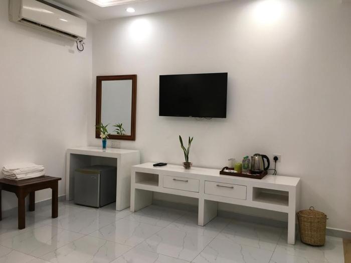 lavinia bay beach hotel