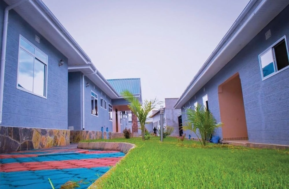briston hotel serengeti