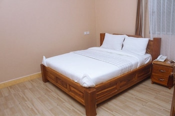 briston hotel serengeti