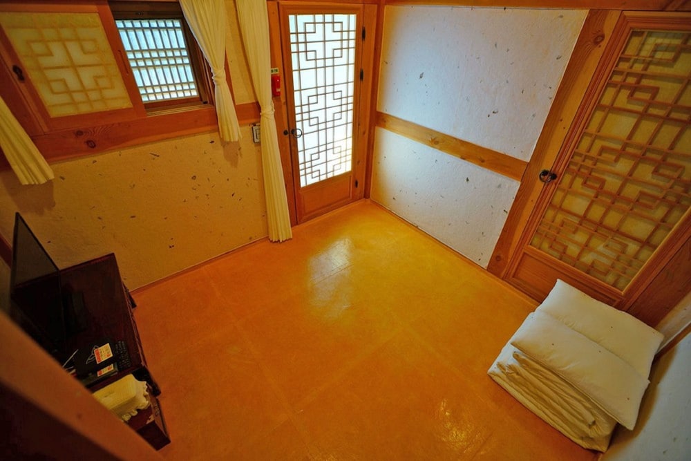 hanok goeul
