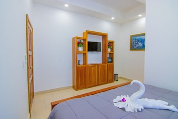 tropical palace hotel