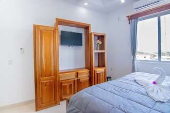 tropical palace hotel