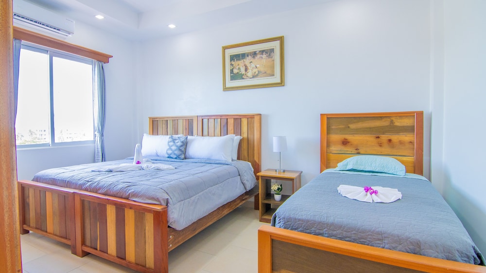 tropical palace hotel