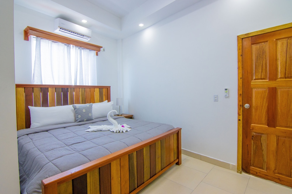 tropical palace hotel