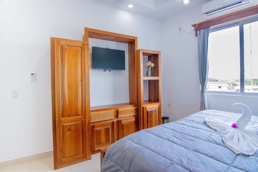 tropical palace hotel