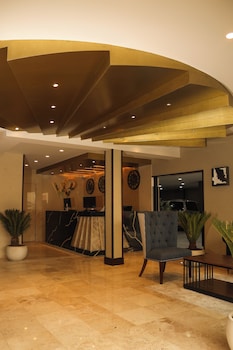 hotel west plaza