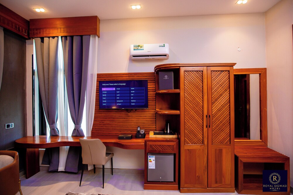 royal mgwasi hotel