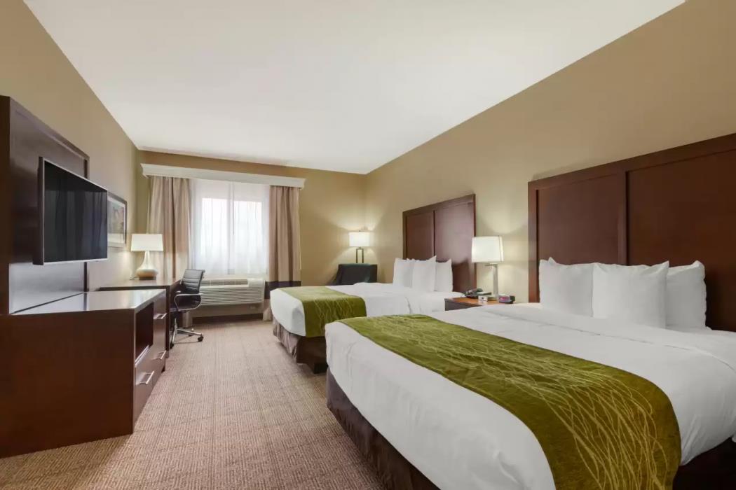 comfort inn and suites page at lake powell