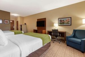 comfort inn and suites page at lake powell
