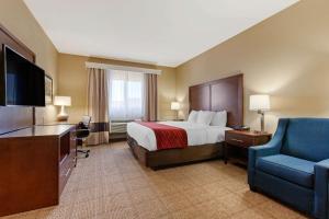 comfort inn and suites page at lake powell