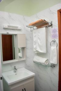 westside hotel kitale