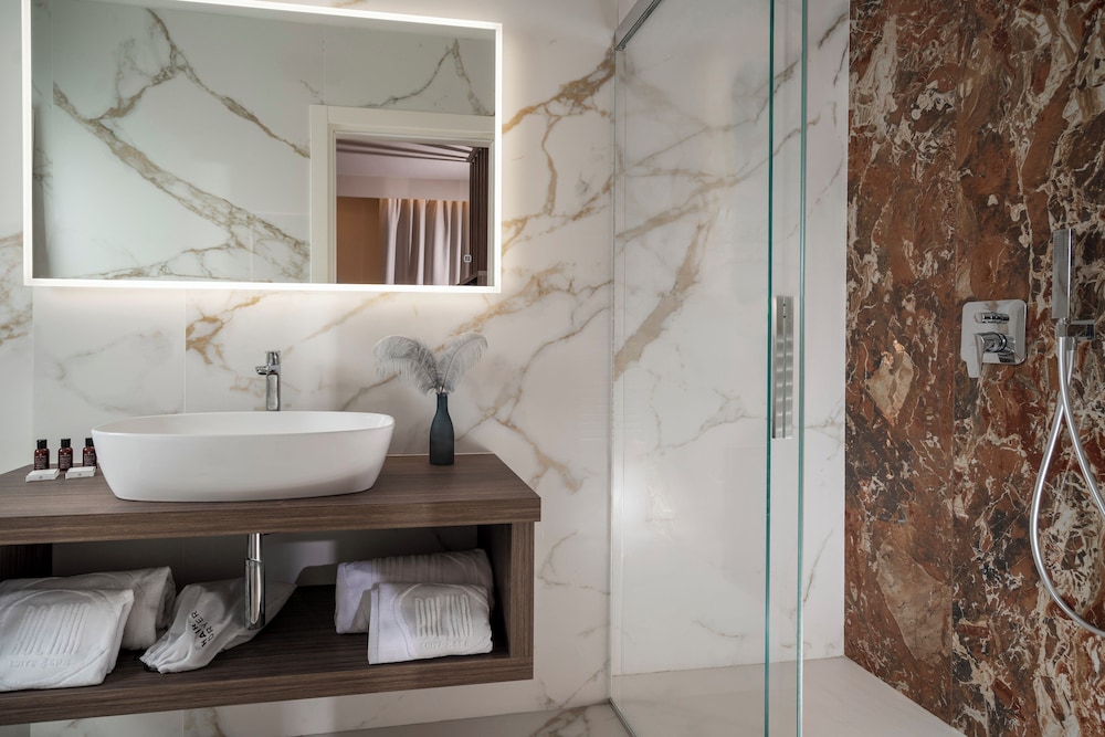 bolina suite hotel