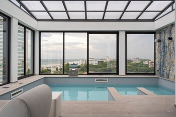 bolina suite hotel