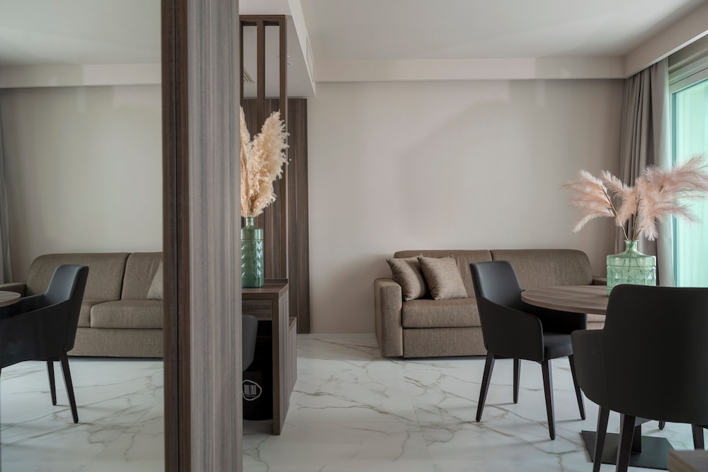 bolina suite hotel