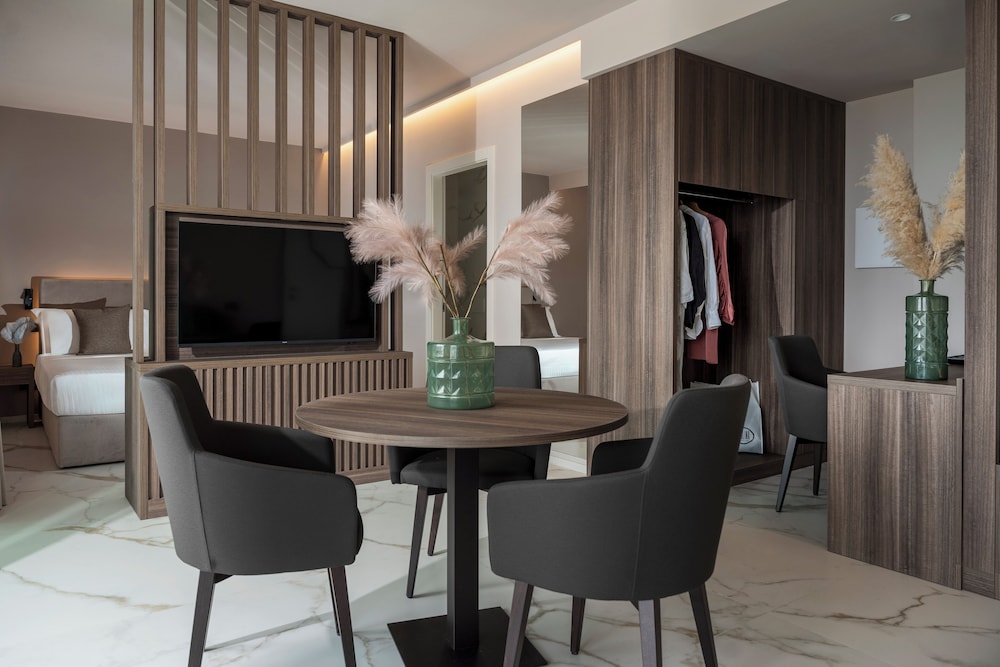 bolina suite hotel