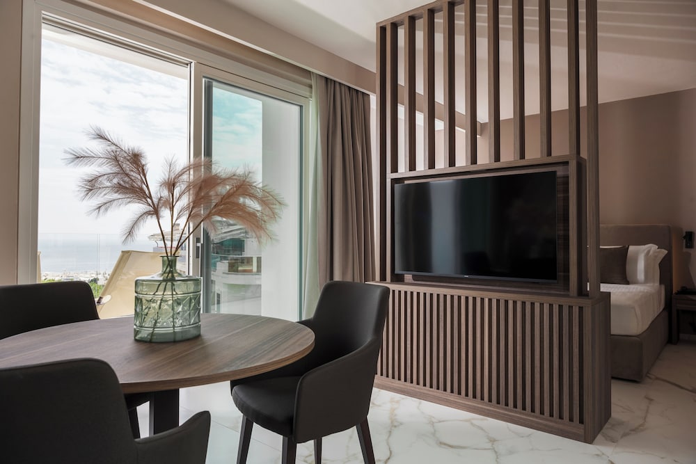 bolina suite hotel