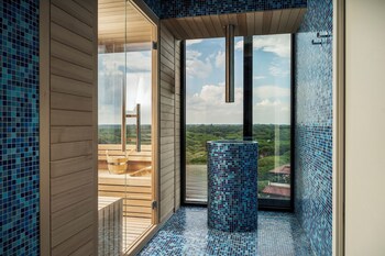 bolina suite hotel
