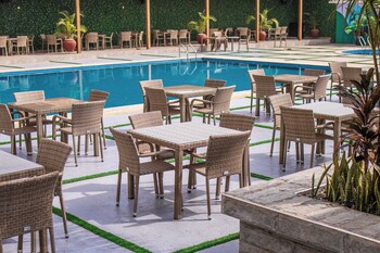 bon hotel octagon