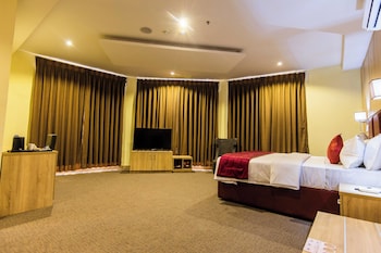 bon hotel octagon