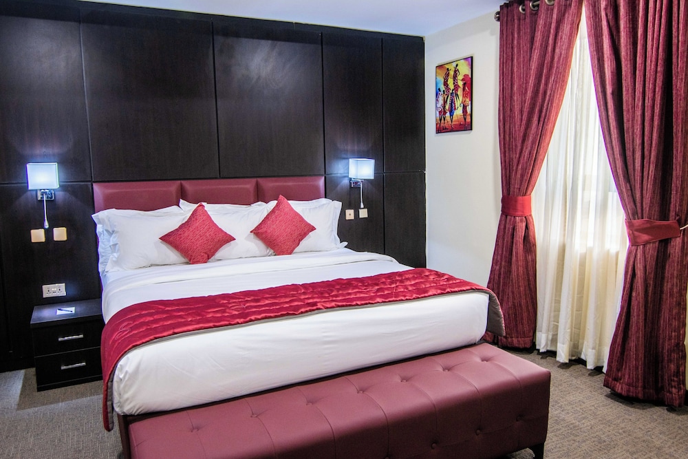 bon hotel octagon