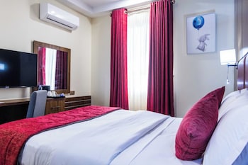 bon hotel octagon