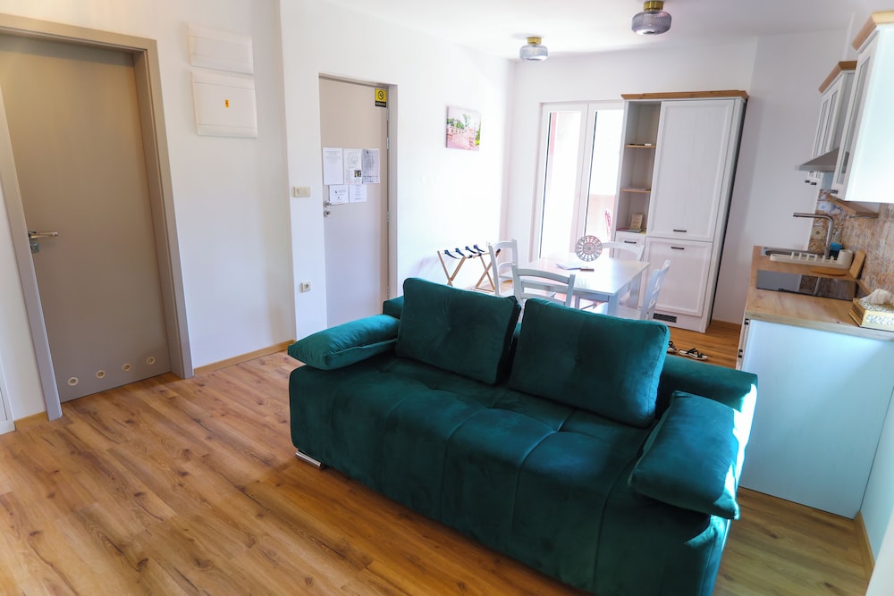 apart hotel asteria