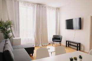 Lum The Queen,,3 star