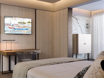 porto lotti suite hotel