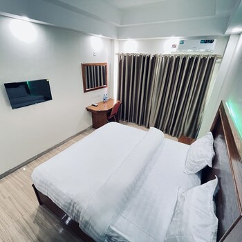 pulickal heights hotel