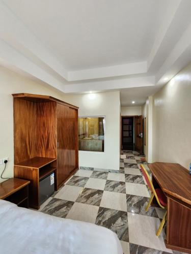 pulickal heights hotel