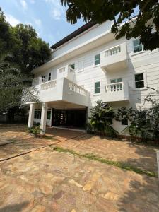 pulickal heights hotel