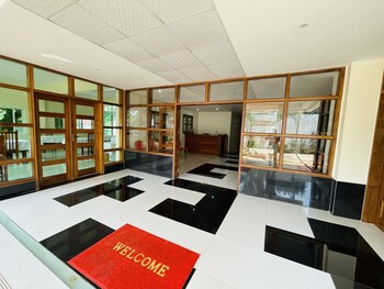 pulickal heights hotel