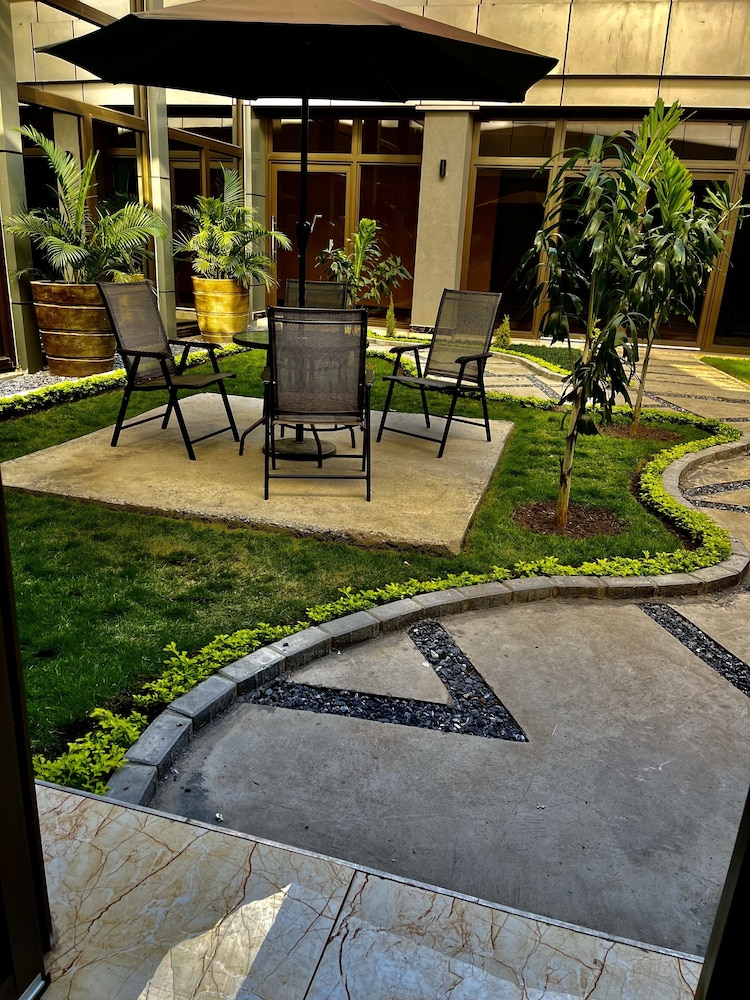 gloria inn hotel