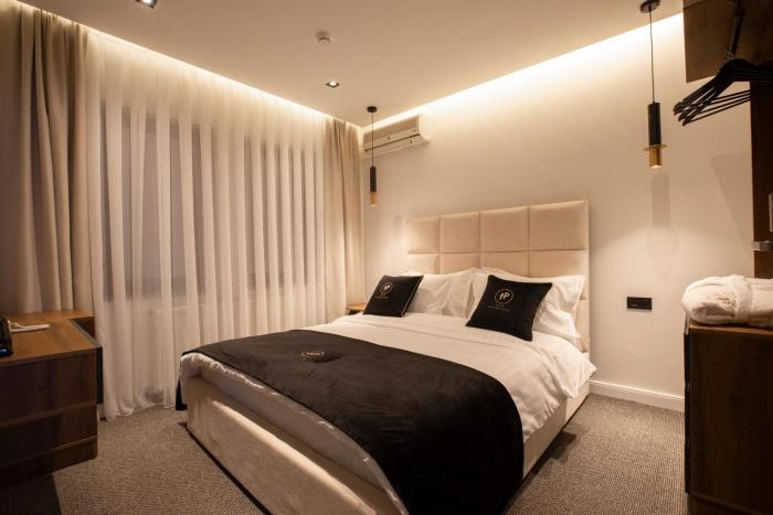 plaza boutique hotel
