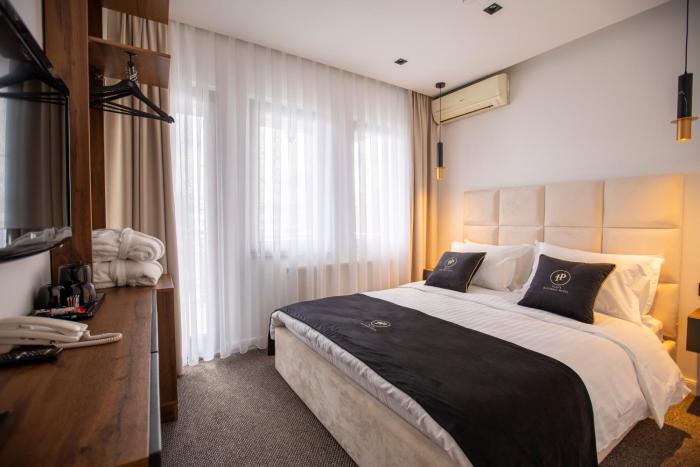plaza boutique hotel