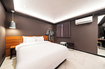 hotel may yongsan
