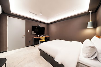 hotel may yongsan