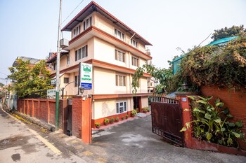 hotel harmony and little bites bistro