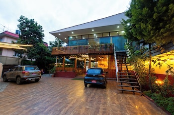 hotel harmony and little bites bistro