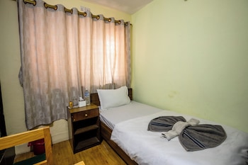 hotel harmony and little bites bistro